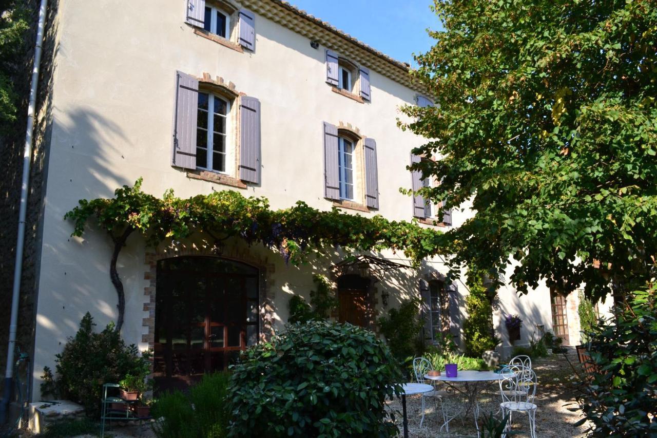 Chambres d hôtes de charme dans Mas La Souvine du 17ème, chambres climatisées Bédarrides Exterior foto